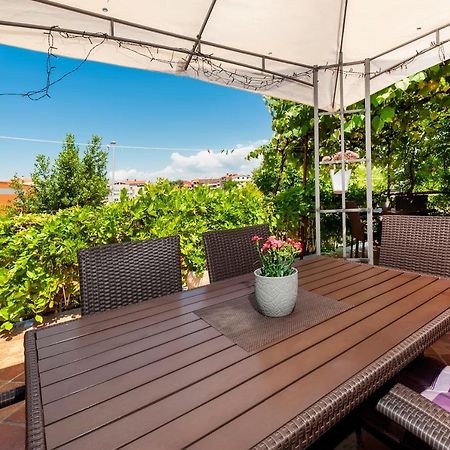 Apartment & Rooms Graciela โรวีน ภายนอก รูปภาพ