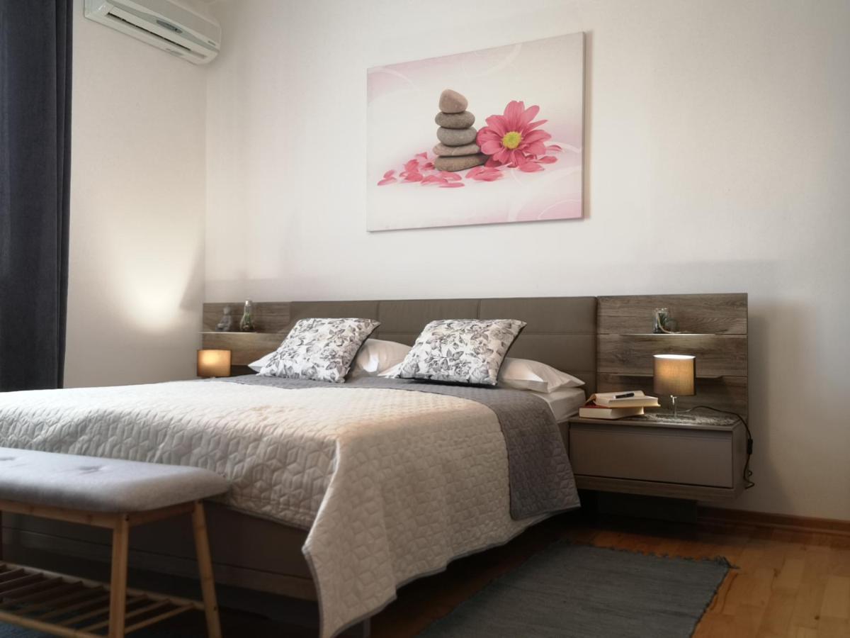 Apartment & Rooms Graciela โรวีน ภายนอก รูปภาพ