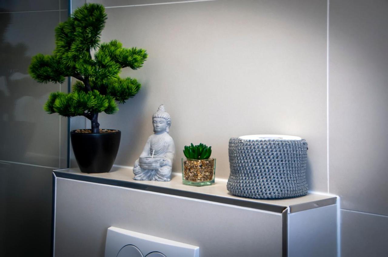 Apartment & Rooms Graciela โรวีน ภายนอก รูปภาพ